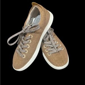 ALLBIRDS W7 Brown Wool Pipers Eco  sneakers. Very good pre-loved condition